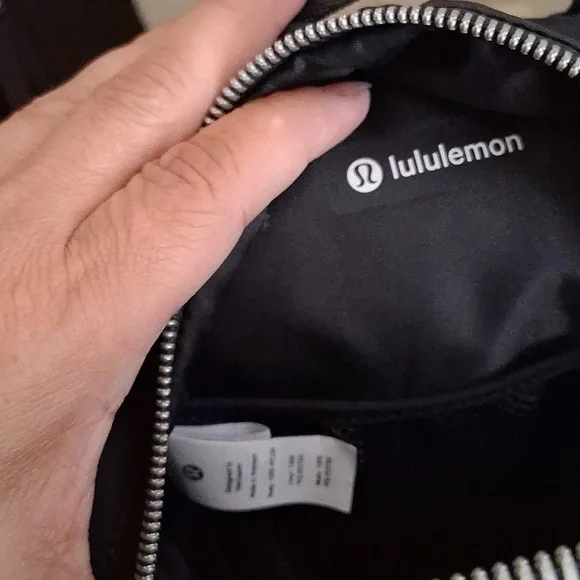 Lululemon City Adventurer Micro Backpack. Metal Emblem - Picture 10 of 12